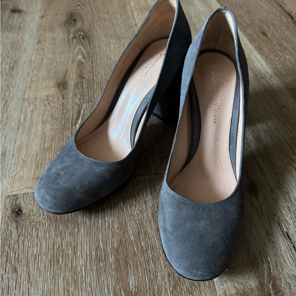 Gianvito Rossi Gray‎ Suede Women's Pumps Size 35.5